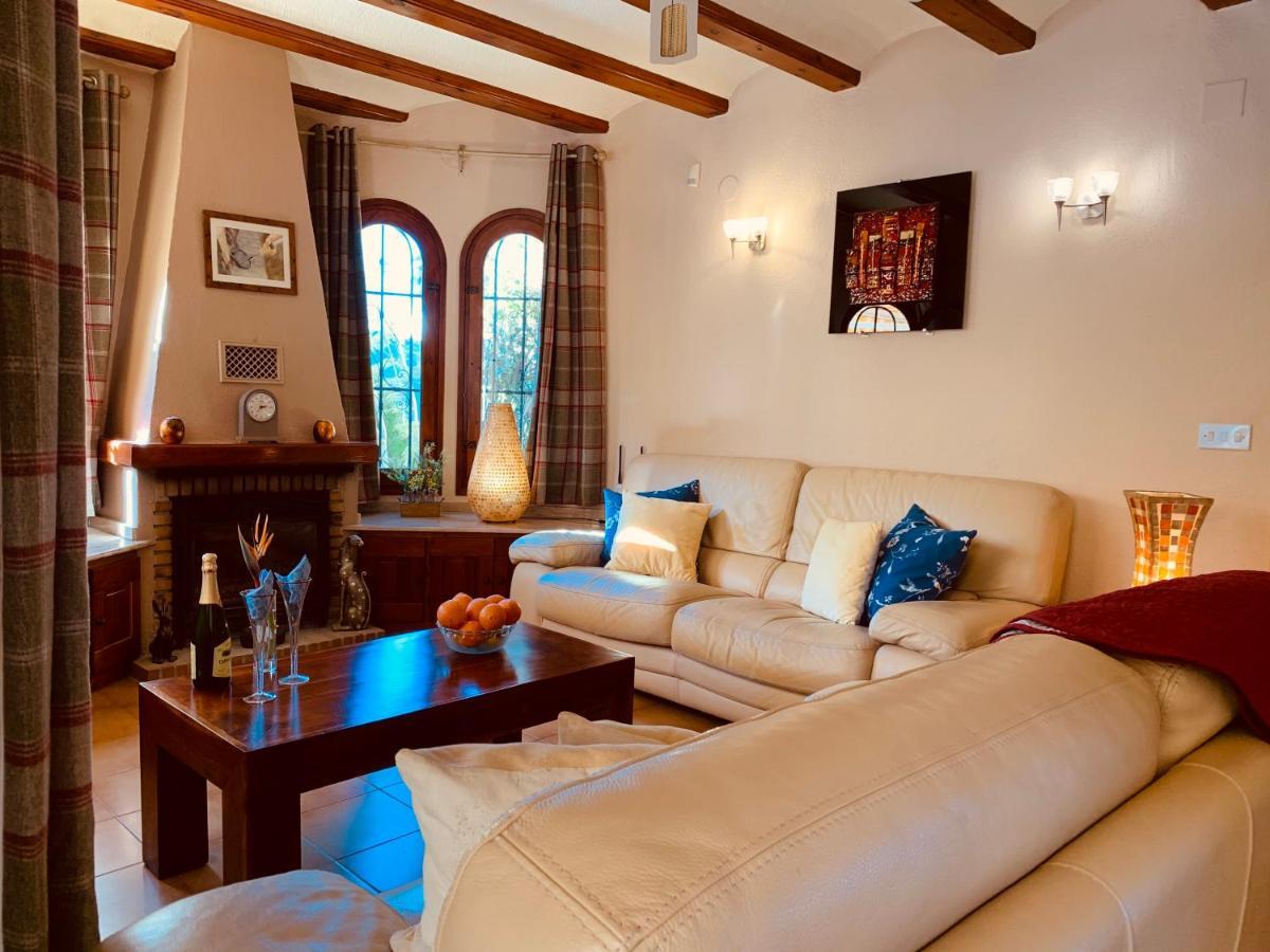 Cassandra - Beautiful Private Villa With Heated Pool Included Jávea Eksteriør billede
